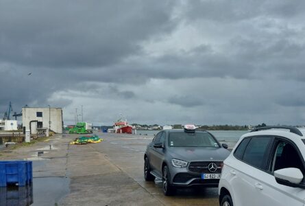 Au port ou à l’aéroport, Taxis Courses vous accompagne au quotidien dans tous vos déplacements.